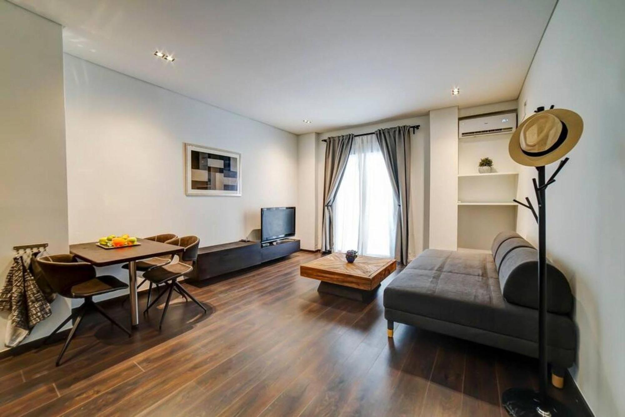 Classy And Stylish Apartment Next To Hilton เอเธนส์ ภายนอก รูปภาพ