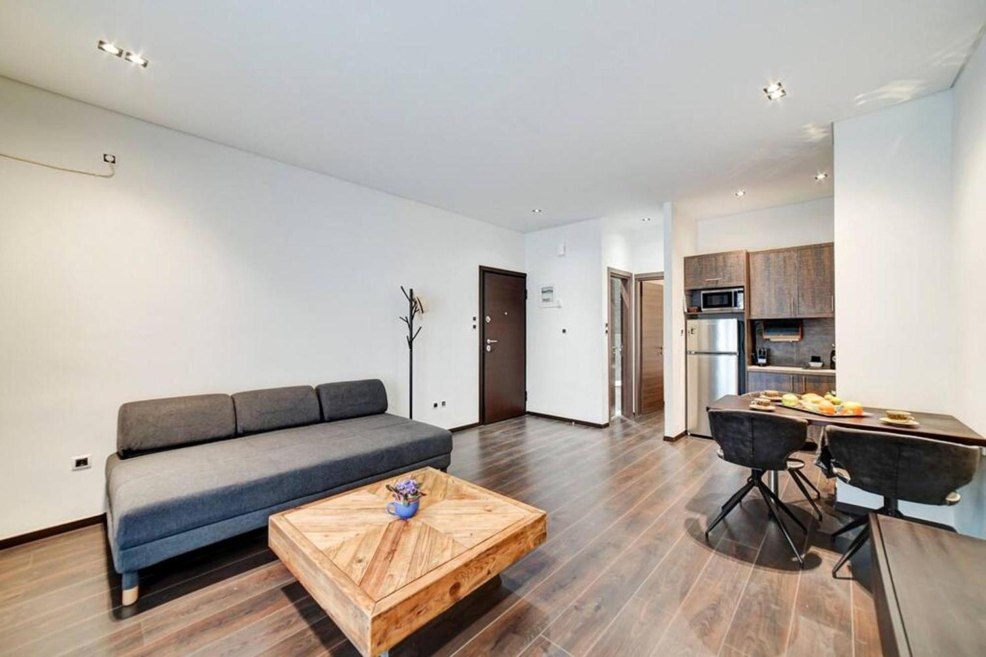 Classy And Stylish Apartment Next To Hilton เอเธนส์ ภายนอก รูปภาพ