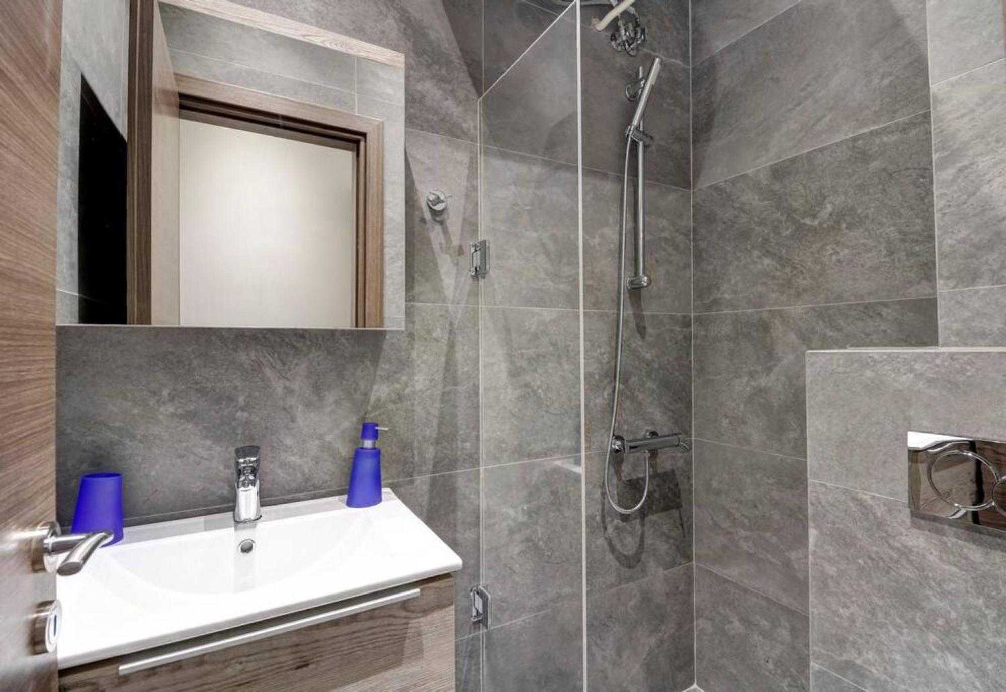 Classy And Stylish Apartment Next To Hilton เอเธนส์ ภายนอก รูปภาพ