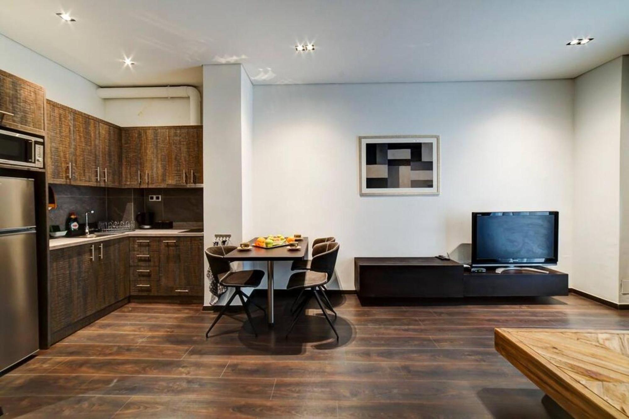 Classy And Stylish Apartment Next To Hilton เอเธนส์ ภายนอก รูปภาพ